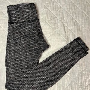 Lulu Lemon Wonder Under Herringbone Print Leggings. Size 6. Gently used.